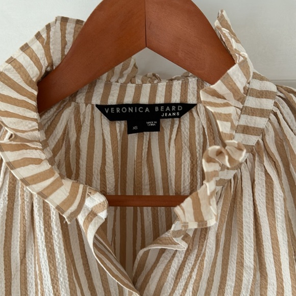 VERONICA BEARD
Calisto ruffled striped cotton-blend seersucker shirt. Size XS - Picture 3 of 3
